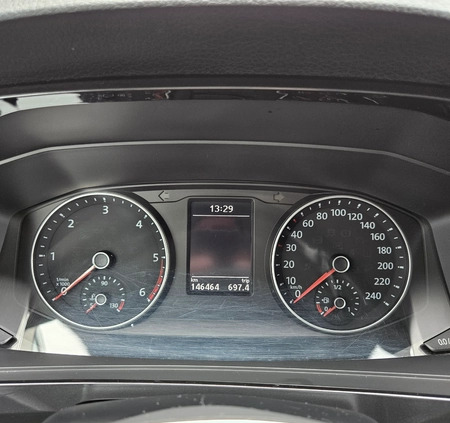 Volkswagen Multivan cena 138000 przebieg: 147000, rok produkcji 2016 z Debrzno małe 742